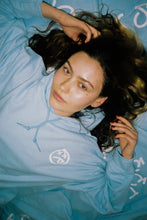 Lade das Bild in den Galerie-Viewer, Baby Blue Kiezkid Hoodie
